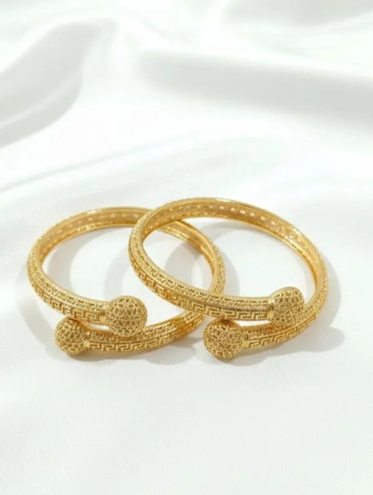 Golden Kara Bangle Set – Elegant Alloy Bangles (2 Pcs)